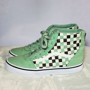 Vans Women's Size 5 Ward Checkerd Sneakers.